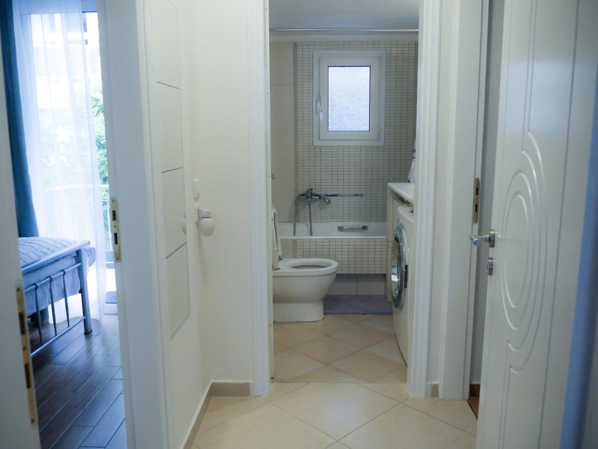 Garden Apartment Next To The Mall -Private Parking Athen Exterior foto