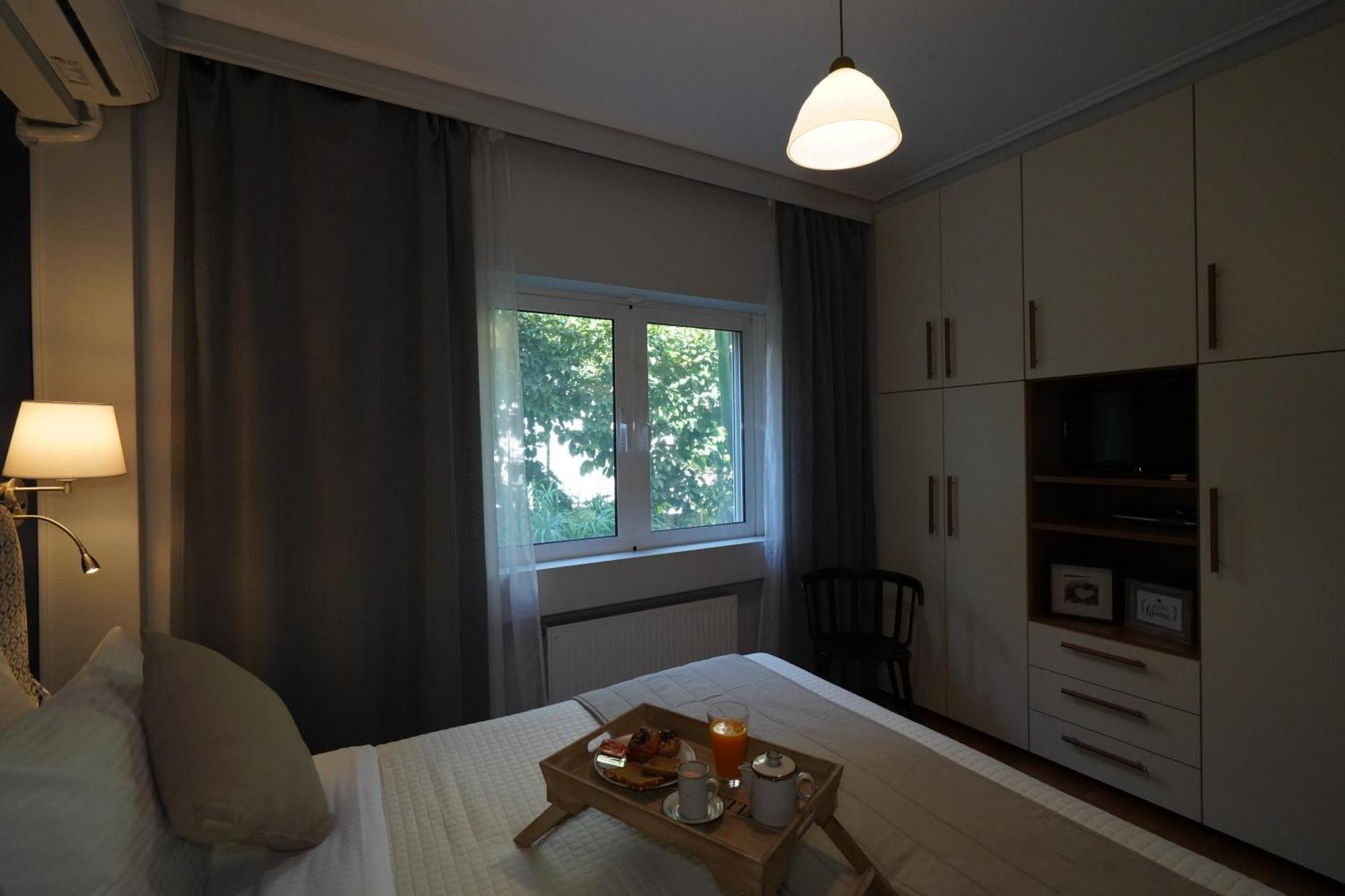 Garden Apartment Next To The Mall -Private Parking Athen Exterior foto