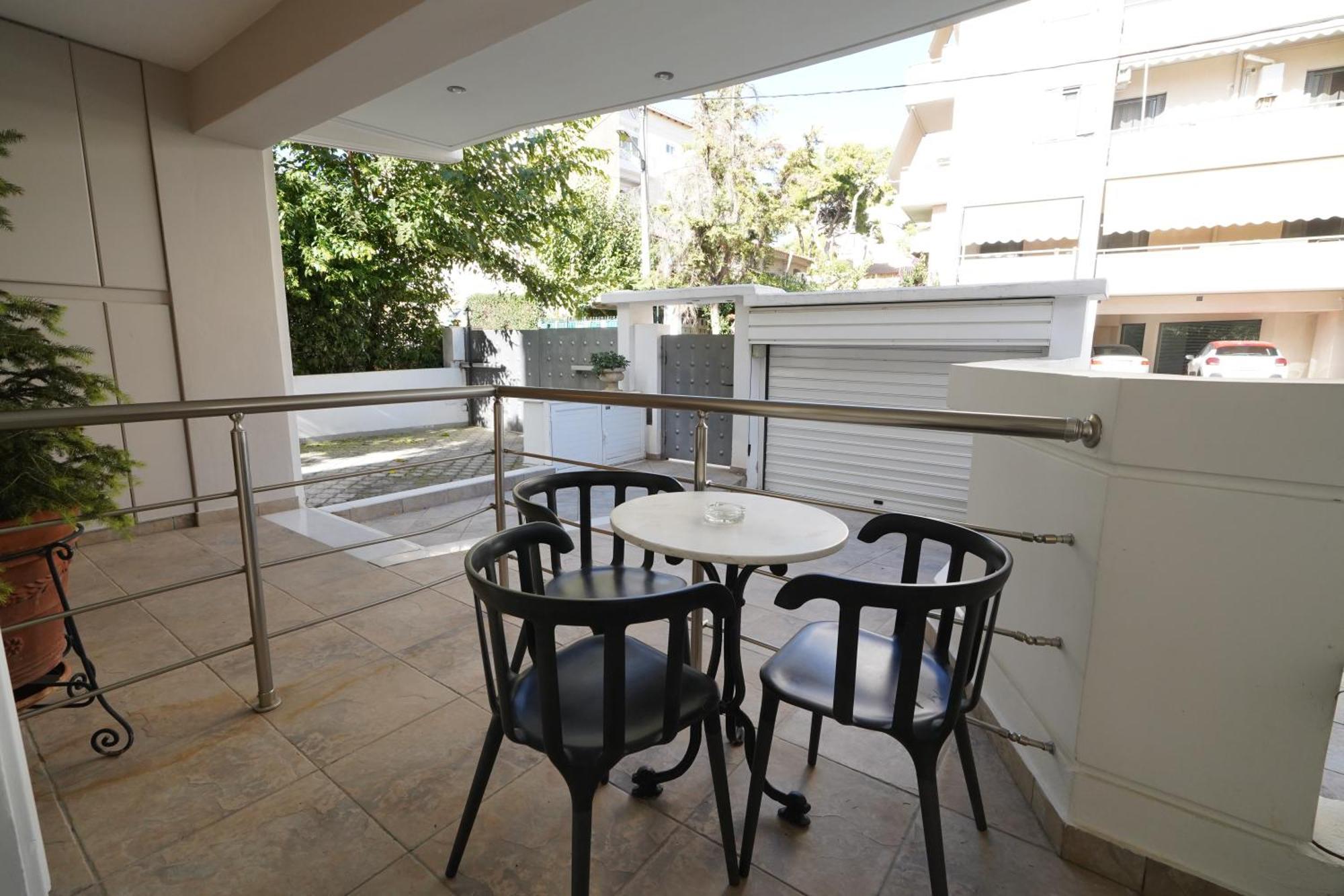 Garden Apartment Next To The Mall -Private Parking Athen Exterior foto